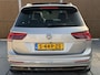 Volkswagen Tiguan 1.4 TSI R-line Automaat | Panoramdak | Leren bekleding | Stoelverwarming | 360 graden camera | Trekhaak uitklapbaar | LED koplampen adaptief | Keyless entry&start | Parkeersensoren voor en achter