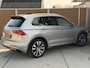 Volkswagen Tiguan 1.4 TSI R-line Automaat | Panoramdak | Leren bekleding | Stoelverwarming | 360 graden camera | Trekhaak uitklapbaar | LED koplampen adaptief | Keyless entry&start | Parkeersensoren voor en achter