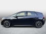 Volkswagen ID.3 Life 58 kWh Black Edition SoH 93,4% / Trekhaak / Stoelverwarming / Adaptive cruise / Carplay / Navigatie / Full LED / Dealeronderhouden / Fabrieksgarantie / 1e Eigenaar /