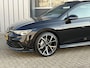 Volkswagen Golf 1.5 eTSI R-Line Business | Pano | Stoel verwarming | LED | Climate |