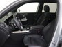 Mercedes-Benz GLB 200 AMG Line 7p. Memorystoelen / Panoramadak / Headup Display / Nightpakket / Multibeam LED / 360 graden camera / Trekhaak / Keyless Entry / Draadloos opladen