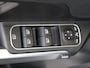 Mercedes-Benz GLB 200 AMG Line 7p. Memorystoelen / Panoramadak / Headup Display / Nightpakket / Multibeam LED / 360 graden camera / Trekhaak / Keyless Entry / Draadloos opladen