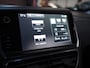 Peugeot 2008 1.2 PureTech Active Automaat/Winterbanden/Trekhaak/Parkdistance/SUV.
