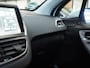 Peugeot 2008 1.2 PureTech Active Automaat/Winterbanden/Trekhaak/Parkdistance/SUV.