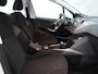 Peugeot 2008 1.2 PureTech Active Automaat/Winterbanden/Trekhaak/Parkdistance/SUV.
