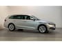 Skoda Octavia Combi 1.0 TSI Business Edition Parkeersensoren Navigatie App-Connect DAB+