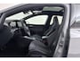 Volkswagen Golf Variant 1.5 eTSI R-Line | Uitklap Trekhaak | Panoramadak | Stoel-/Stuurverwarming | Blind Spot |