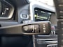 Volvo XC60 2.0 T5 FWD Momentum Dealer oh Telefoon Origineel NL Navi PDC Regensensor Trekhaak Electrisch inklapbare buitenspiegels