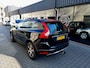 Volvo XC60 2.0 T5 FWD Momentum Dealer oh Telefoon Origineel NL Navi PDC Regensensor Trekhaak Electrisch inklapbare buitenspiegels