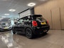 MINI Cooper Mini 1.5 * Navigatie / Cruise control / LM Velgen / NL Auto *