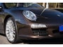 Porsche 911 997.2 3.6 Carrera PDK MK2| 2 eig. | Org.NL NAP | Schuifdak | Volleder | Sportuitlaat | 19 inch | MY 2009 | Macadamia Metallic PTS | Volledig Onderhouden