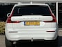 Volvo XC60 2.0 B5 Momentum Business | Trekhaak | 21" velgen | Camera | ACC