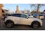 Mazda CX-3 2.0 SkyActiv-G 120 Dynamic. Dealer onderhouden, in nieuwstaat. O.a. navigatie, bluetooth, stoelverwarm., cruise, etc.