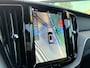 Volvo XC60 2.0 T6 Plug-in hybrid AWD Ultra Bright / Luchtvering / Trekhaak / Pano. dak / Massage stoelen / Elek. verstelbare stoelen / Geventileerde en verwarmde stoelen / Harman Kardon / 360 camera /