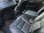 Volvo XC60 2.0 T6 Plug-in hybrid AWD Ultra Bright / Luchtvering / Trekhaak / Pano. dak / Massage stoelen / Elek. verstelbare stoelen / Geventileerde en verwarmde stoelen / Harman Kardon / 360 camera /
