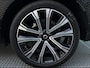 Volvo XC60 2.0 T6 Plug-in hybrid AWD Ultra Bright / Luchtvering / Trekhaak / Pano. dak / Massage stoelen / Elek. verstelbare stoelen / Geventileerde en verwarmde stoelen / Harman Kardon / 360 camera /