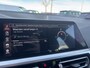 BMW 3-Serie Touring 318i Business Edition | M Pakket | Sfeerverlichting | Apple Carplay | Parkeercamera