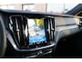 Volvo V60 2.0 T6 Plug-in hybrid AWD Ultimate Dark long range Heico Edition | Heico uitlaat met klep | Heico bodypakket | Dealer onderhouden | HUD | Pano | Harman Kardon | Trekhaak | Lederen dashboard | Black pakket |