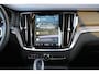 Volvo V60 2.0 T6 Plug-in hybrid AWD Ultimate Dark long range Heico Edition | Heico uitlaat met klep | Heico bodypakket | Dealer onderhouden | HUD | Pano | Harman Kardon | Trekhaak | Lederen dashboard | Black pakket |