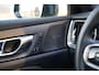 Volvo V60 2.0 T6 Plug-in hybrid AWD Ultimate Dark long range Heico Edition | Heico uitlaat met klep | Heico bodypakket | Dealer onderhouden | HUD | Pano | Harman Kardon | Trekhaak | Lederen dashboard | Black pakket |