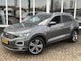 Volkswagen T-Roc 1.5 TSI Sport 2x R-Line | Parkeer Camera | Adaptieve Cruise | Navi