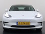 Tesla Model 3 RWD SR Plus 325PK LFP Accu AutoPilot Leer Pano-Dak Adaptive-Cruise Camera's Elektr.-Stuur+Stoelen+Spiegels+Geheugen+Easy-Entry+Verwarmde stoelen Park assistent Pdc WIFI Lane-Assist Speed-Assist Navi LED DAB Voorverwarmen Keyless One-Pedal-Drive Lmv 18" SOH 89% 1e Eigenaar Origineel Nederlandse Auto Fabrieks Garantie op Accu en Motor tot 4-12-2028/160.000km