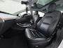 Tesla Model 3 RWD SR Plus 325PK LFP Accu AutoPilot Leer Pano-Dak Adaptive-Cruise Camera's Elektr.-Stuur+Stoelen+Spiegels+Geheugen+Easy-Entry+Verwarmde stoelen Park assistent Pdc WIFI Lane-Assist Speed-Assist Navi LED DAB Voorverwarmen Keyless One-Pedal-Drive Lmv 18" SOH 89% 1e Eigenaar Origineel Nederlandse Auto Fabrieks Garantie op Accu en Motor tot 4-12-2028/160.000km