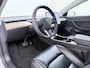 Tesla Model 3 RWD SR Plus 325PK LFP Accu AutoPilot Leer Pano-Dak Adaptive-Cruise Camera's Elektr.-Stuur+Stoelen+Spiegels+Geheugen+Easy-Entry+Verwarmde stoelen Park assistent Pdc WIFI Lane-Assist Speed-Assist Navi LED DAB Voorverwarmen Keyless One-Pedal-Drive Lmv 18" SOH 89% 1e Eigenaar Origineel Nederlandse Auto Fabrieks Garantie op Accu en Motor tot 4-12-2028/160.000km