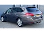 Peugeot 308 SW 1.2 - 130pk | RIJKLAAR EN RIEM v.v. | Trekhaak | Cruise | Airco | PDC |