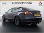 Tesla Model 3 Long Range AWD 75kWh Trekhaak Warmtepomp Lmv 18" AutoPilot Leder Pano-Dak Adaptive-Cruise Camera's Elektr.-Stuur+Stoelen+Spiegels+Geheugen+Easy-Entry+Verwarmde stoelen Park assistent Pdc WIFI Lane-Assist Navi LED DAB Voorverwarmen interieur Keyless One-Pedal-Drive 4WD 1.000kg Trekvermogen Origineel Nederlandse Auto Fabrieksgarantie op Accu en Motor tot 25-09-2028/192.00km
