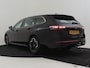 Volkswagen Passat Variant 1.5 eHybrid R-Line Business 204Pk DSG/AUTO | Head up Display | Trekhaak Elecktrisch | Massage Functie | Stoel/Stuur verwarming | Navigatie | Cruise control adaptief | 18"LMV