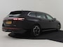 Volkswagen Passat Variant 1.5 eHybrid R-Line Business 204Pk DSG/AUTO | Head up Display | Trekhaak Elecktrisch | Massage Functie | Stoel/Stuur verwarming | Navigatie | Cruise control adaptief | 18"LMV