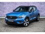 Volvo XC40 1.5 T4 Recharge R-Design | Plug-in Hybrid (PHEV) | Panoramadak | Trekhaak | Adaptieve Cruise Control | Parkeer Camera | Dode Hoek Detectie | Stoel en Stuurverwarming