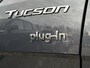 Hyundai Tucson 1.6 T-GDI PHEV Premium 4WD | Lederen bekleding | Stoel- en stuurverwarming | 4WD | Navigatiesysteem | Climate Control | Adaptieve Cruise Control | Plug Inn hybride | Full options | Resterende fabrieksgarantie | Rijklaarprijs |