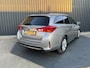 Toyota Auris Touring Sports 1.8 Hybrid Lease+ | Panodak | Stoelverw. | Parkeersensoren V&A | Camera | Prijs Rijklaar!!