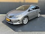 Toyota Auris Touring Sports 1.8 Hybrid Lease+ | Panodak | Stoelverw. | Parkeersensoren V&A | Camera | Prijs Rijklaar!!