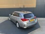 Toyota Auris Touring Sports 1.8 Hybrid Lease+ | Panodak | Stoelverw. | Parkeersensoren V&A | Camera | Prijs Rijklaar!!