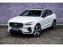 Volvo XC60 Plug-in Hybrid T6 AWD Plus Dark | Long Range | Harman Kardon audio | 360 graden camera | Stoel- en stuurverwarming | Adaptive cruise control | Voorruitverwarming | Dode hoek detectie BLIS | Actieve LED koplampen | Verwarmbare achterbank | Getint glas |