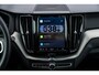Volvo XC60 Plug-in Hybrid T6 AWD Plus Dark | Long Range | Harman Kardon audio | 360 graden camera | Stoel- en stuurverwarming | Adaptive cruise control | Voorruitverwarming | Dode hoek detectie BLIS | Actieve LED koplampen | Verwarmbare achterbank | Getint glas |