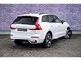Volvo XC60 Plug-in Hybrid T6 AWD Plus Dark | Long Range | Harman Kardon audio | 360 graden camera | Stoel- en stuurverwarming | Adaptive cruise control | Voorruitverwarming | Dode hoek detectie BLIS | Actieve LED koplampen | Verwarmbare achterbank | Getint glas |