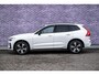 Volvo XC60 Plug-in Hybrid T6 AWD Plus Dark | Long Range | Harman Kardon audio | 360 graden camera | Stoel- en stuurverwarming | Adaptive cruise control | Voorruitverwarming | Dode hoek detectie BLIS | Actieve LED koplampen | Verwarmbare achterbank | Getint glas |