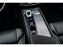 Volvo XC60 Plug-in Hybrid T6 AWD Plus Dark | Long Range | Harman Kardon audio | 360 graden camera | Stoel- en stuurverwarming | Adaptive cruise control | Voorruitverwarming | Dode hoek detectie BLIS | Actieve LED koplampen | Verwarmbare achterbank | Getint glas |
