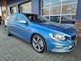 Volvo V60 1.6 T3 R-DESIGN, Camera, Trekhaak, Carplay, ALL IN Prijs!