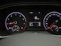 Volkswagen T-Roc 1.5TSI/150PK DSG · Navigatie · Parkeersensoren · Lane assist