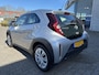 Toyota Aygo X PLAY APPLE/ANDROID AIRCO AD-CRUISE CAMERA EL-RAMEN BLUETOOTH NL-AUTO