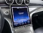 Mercedes-Benz C-klasse 200 AMG // Panoramadak // Trekhaak // Carplay // Camera // Nightpakket // Alarm // 19 inch // Sfeerverlichting