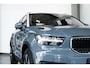 Volvo XC40 B4 Automaat Business Pro | Adaptieve cruise control | BLIS | Zwarte Roofrails optioneel | Parkeercamera | Volvo on Call | Navigatie | 18 inch Lichtmetalen velgen
