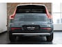 Volvo XC40 B4 Automaat Business Pro | Adaptieve cruise control | BLIS | Zwarte Roofrails optioneel | Parkeercamera | Volvo on Call | Navigatie | 18 inch Lichtmetalen velgen