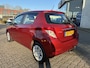 Toyota Yaris 1.3 VVT-i ASPIRATION AUTOMAAT TREKHAAK BLUETOOTH CAMERA CRUISE NAVI CLIMA NL-AUTO