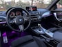 BMW 1-Serie 120i 177PK M Sport|*RIJKLAAR*|ORGINEEL NL|DEALER ONDH.|ZEER FRAAI|HARMAN/KARDON|ALCANTARA SPORTSTOELEN|19” M Velgen